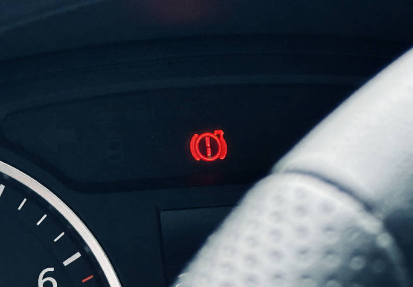 Oil Pressure Warning Light